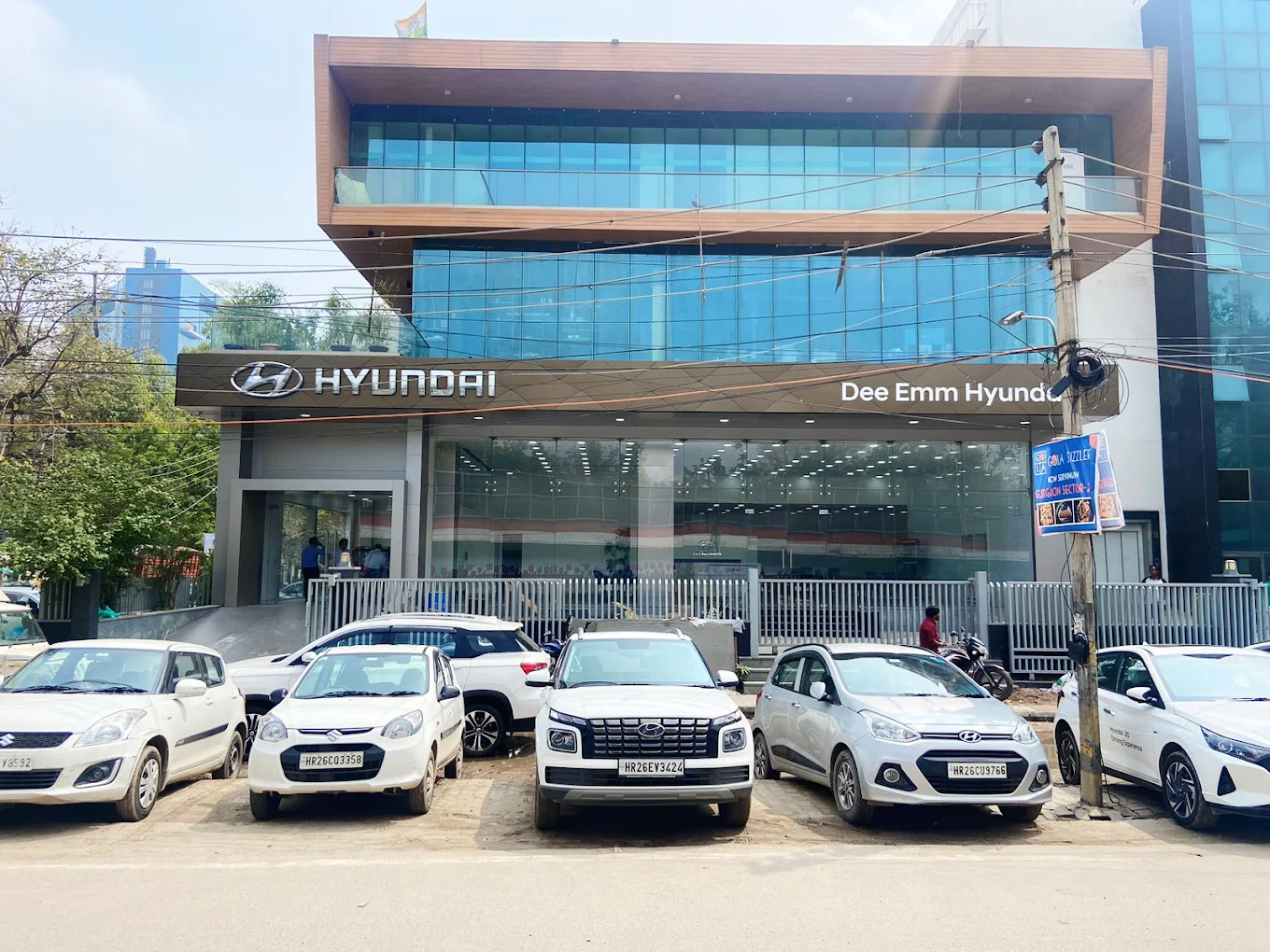 Dee Emm Hyundai Showroom